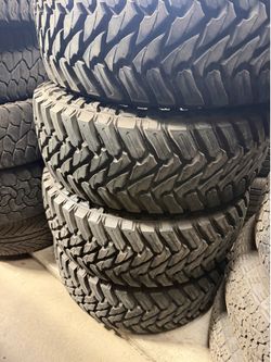 37x13.50r22 mud tires like new $600.