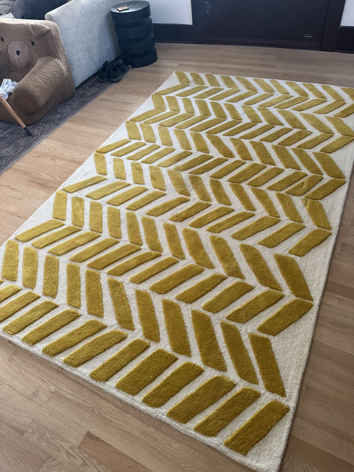 Crate & Barrel Chevron Gold/Yellow Rug