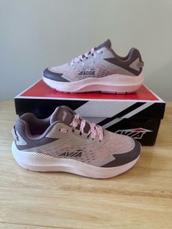 New AVIA Women’s Athletic Shoes – Size 8