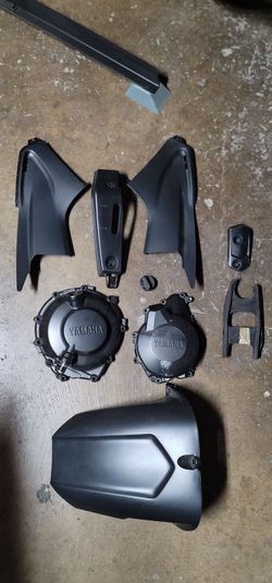 2003-2006 Yamaha R6 Plastics and Covers