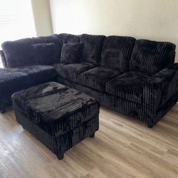 (NEW IN BOX) Black Cord Sectional With Cup Holder And Free Ottoman -FINANCE AVAILABLE
