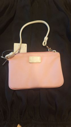 NEW COACH  WALLET  COLOR LIGHT  PINK $20 NEW