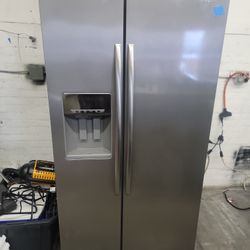 Whirlpool Fridge 36w68h 