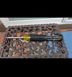 27-in-1 Multi-Bit Tamperproof Screwdriver

Klein Tools