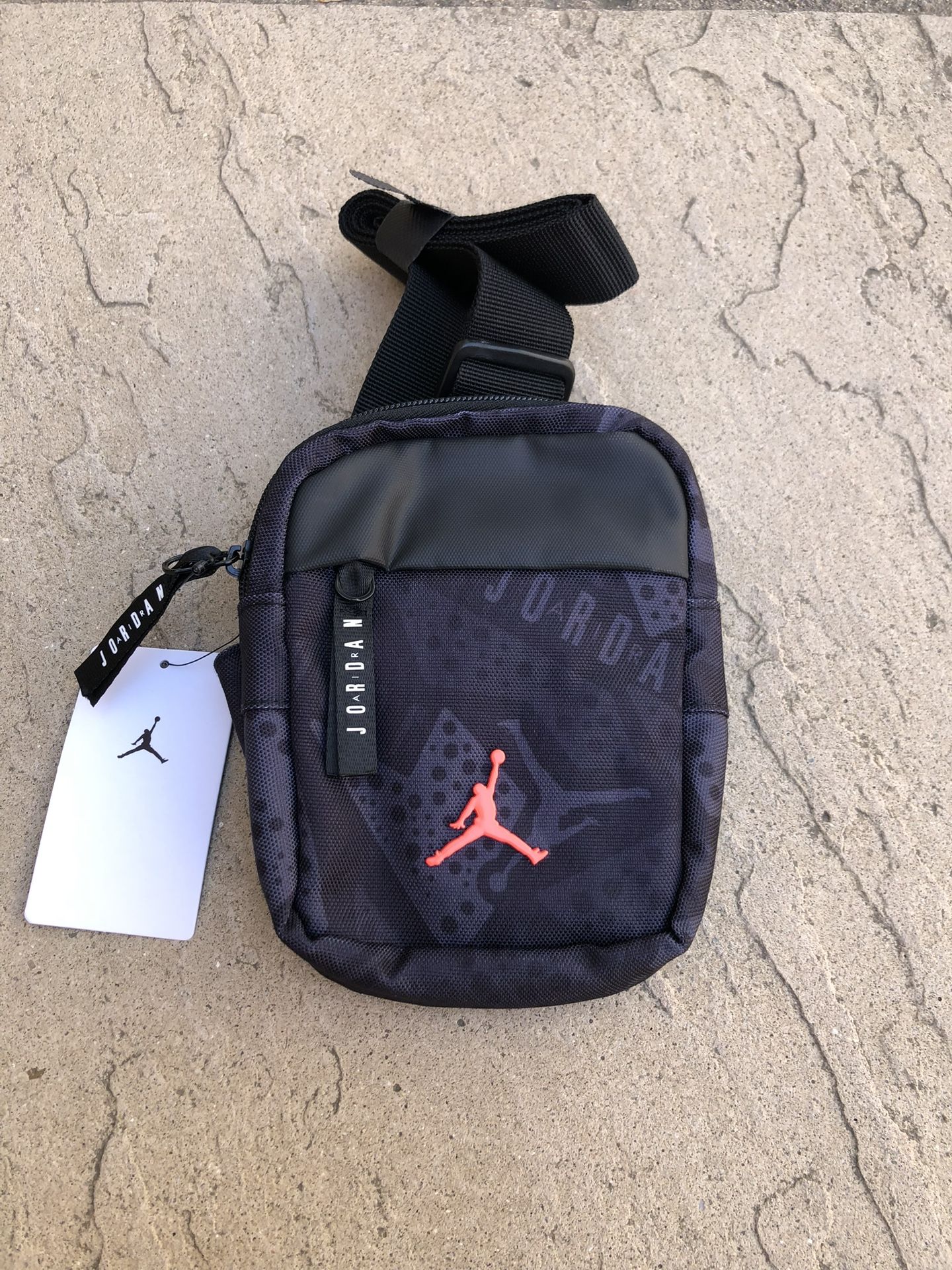 New Nike Jordan Airborne Hip Bag Fanny Pack Waist Belt Crossbody Black Infrared