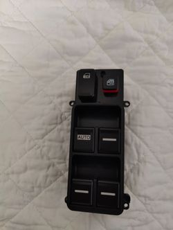 Master power window switch for a 2003-2007 Honda Accord