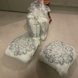 Sofa/couch Pillows, New Never Used, $25.00 For All.