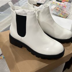 White boots Steve Madden