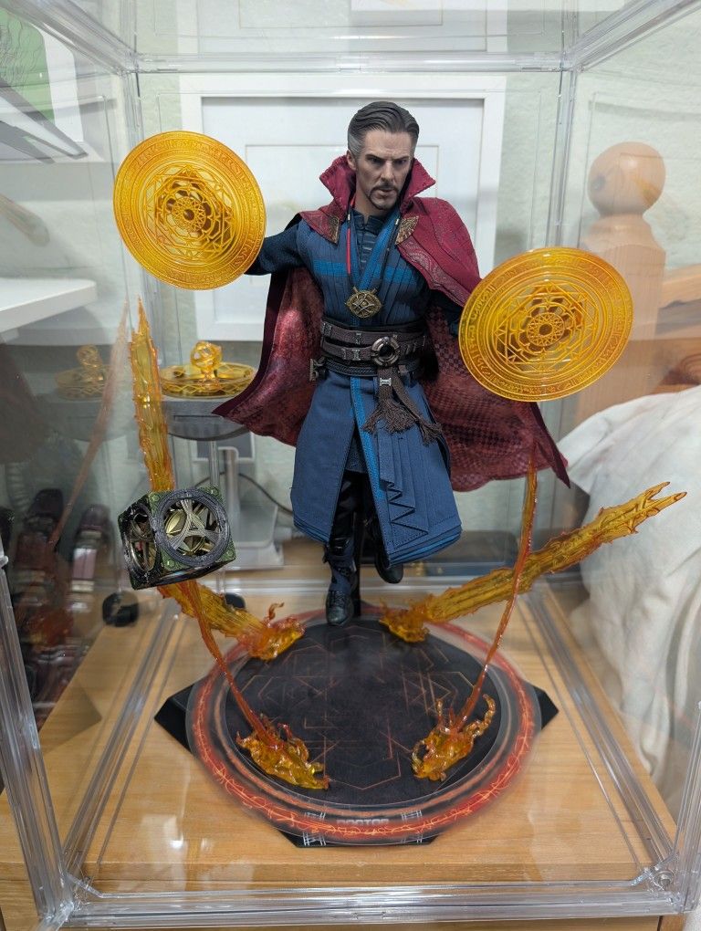 Hot Toys Doctor Strange. No Way Home.