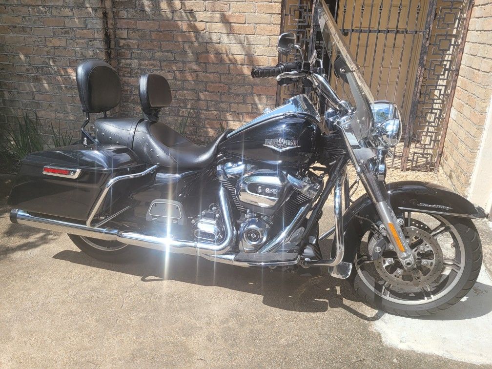 2020 Harley Davidson Road King