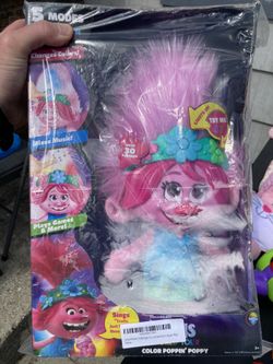 Trolls Collectible Singing Kids toy - Poppy
