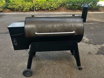 Traeger Pro 34 (Pellet Smoker)