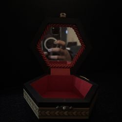 (PAY WHAT YOU CAN) Small jewelry Box With Velvet Inside And Mirror 