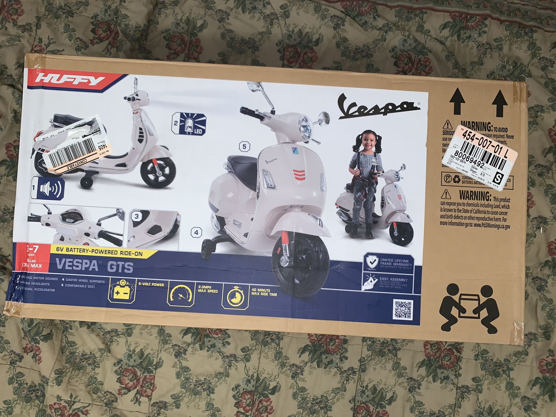 Huffy 6V Vespa 801 Ride-On Scooter - White