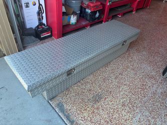 Diamond toolbox for truck with key $150
