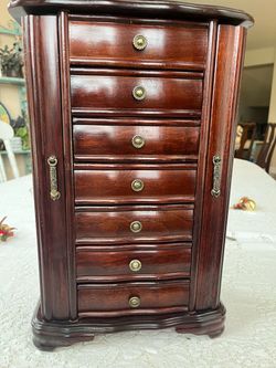 Counter Top Jewelry Armoire