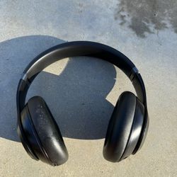 Beats Studio Pro 
