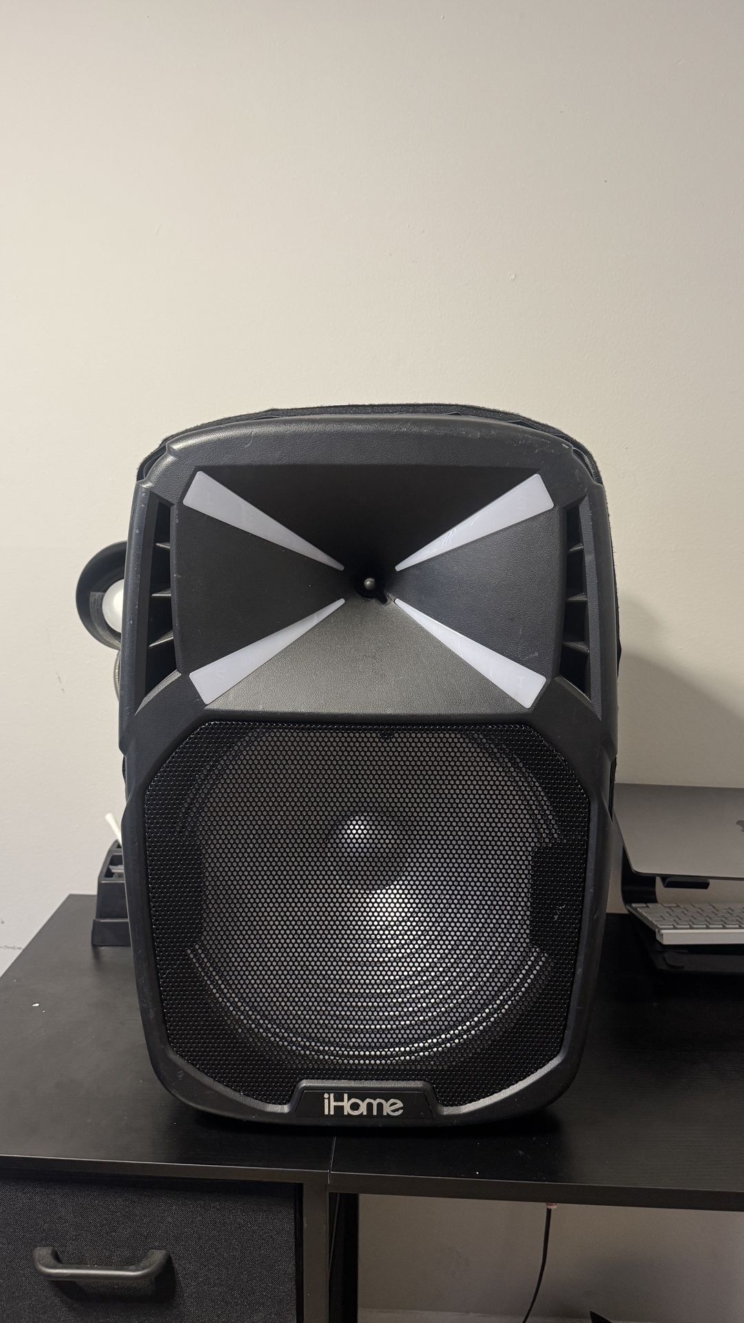 iHome Bluetooth Speaker iHPA-1500LT