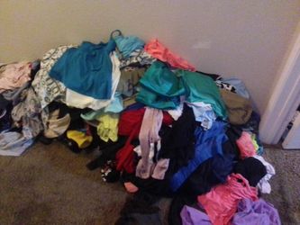 Misc Brand Name Woman's And Girls Clothes 