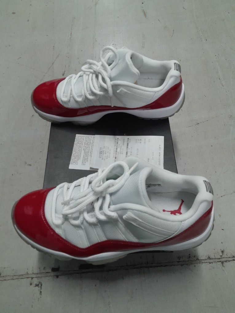 Jordan Cherry 🍒 11 Low Size 10.5 DS