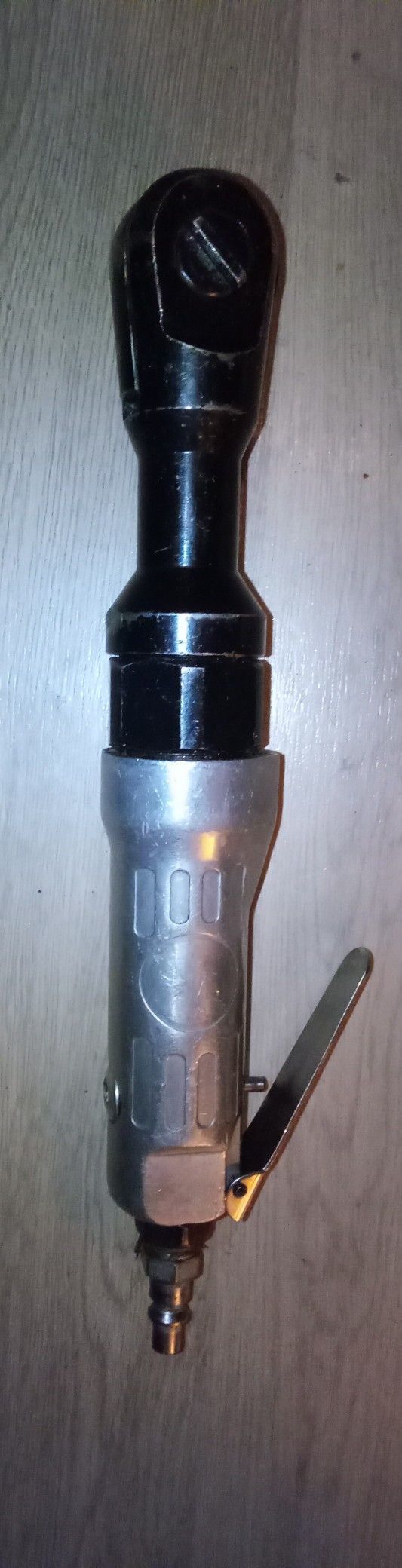 Drive Air Ratchet Wrench