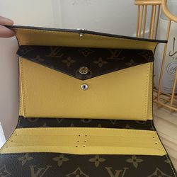 Yellow Wallet 