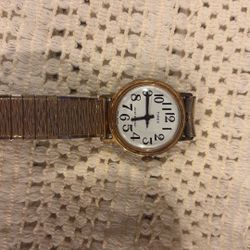 Timex Spiral White Dial Arabic Numeral Gold Plates Watch 