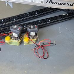 Pair Blade Power Poles With Pums, Cables And Hoses 