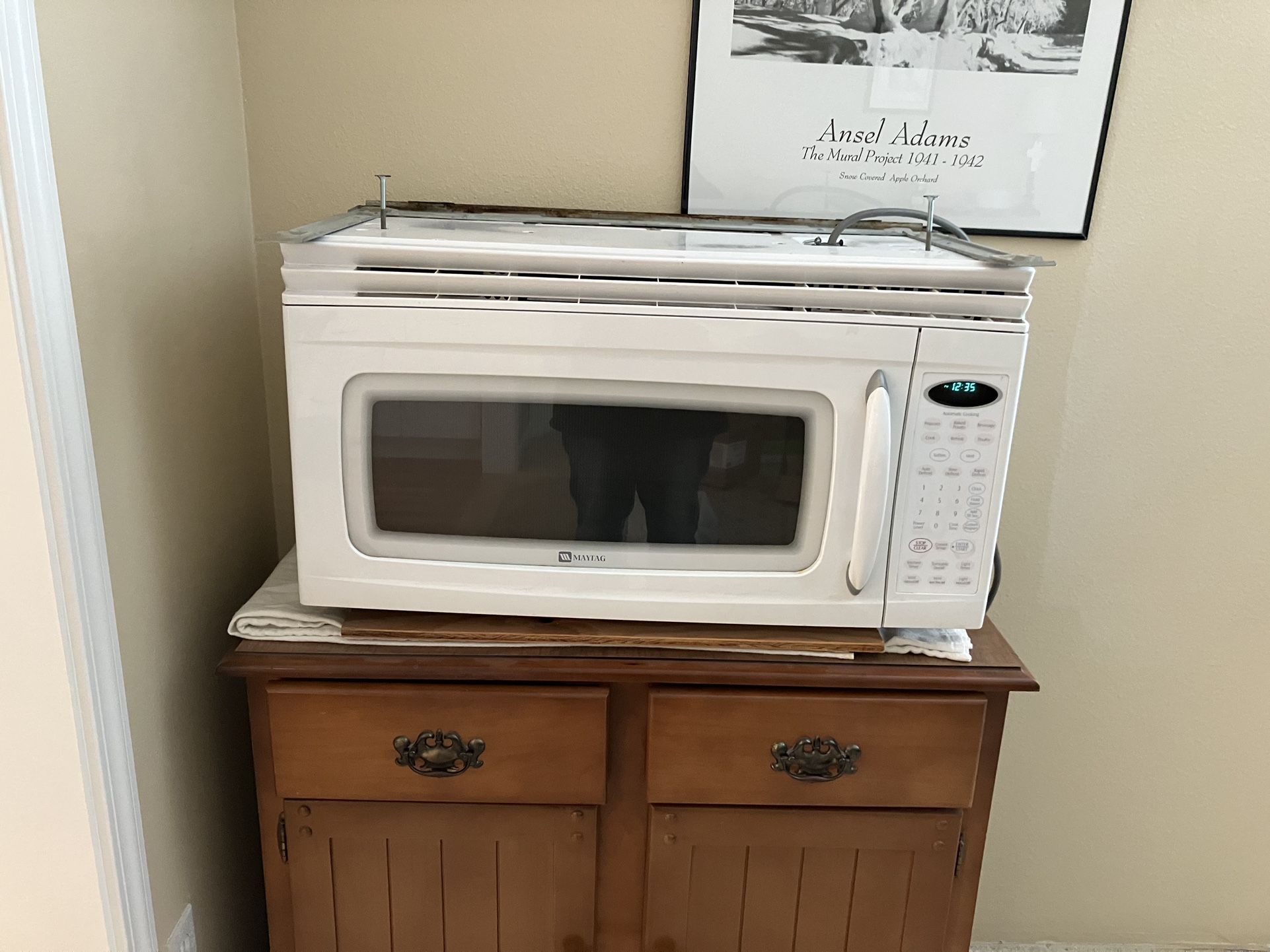 Large Under Counter Microwave