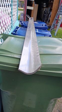 8 Pieces Of 10Ft Ridge Cap Aluminum