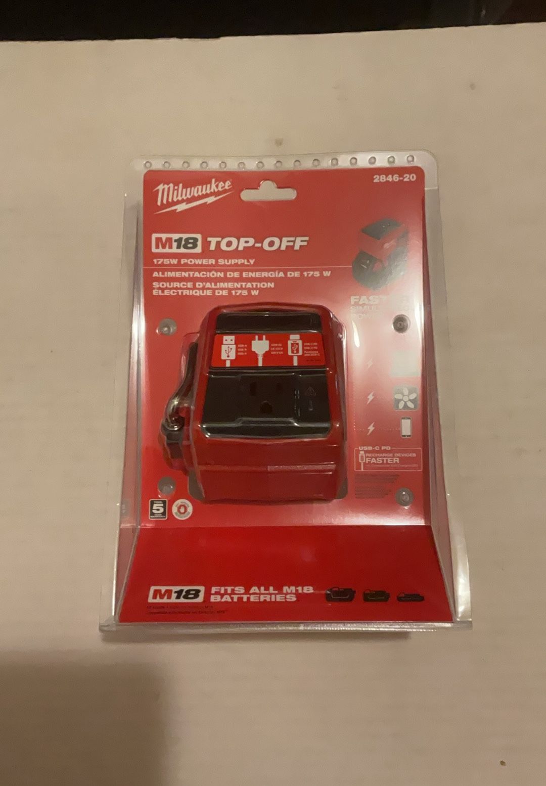 Brand New Milwaukee M18 Top Off 175 Watts Power Supply. 90 Firm on Price. 90 Firme en Precio.