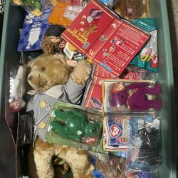 HUGE BEANIE BABY COLLECTION!!