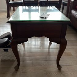 Modern Coffee Table – Great Condition, Only $50!