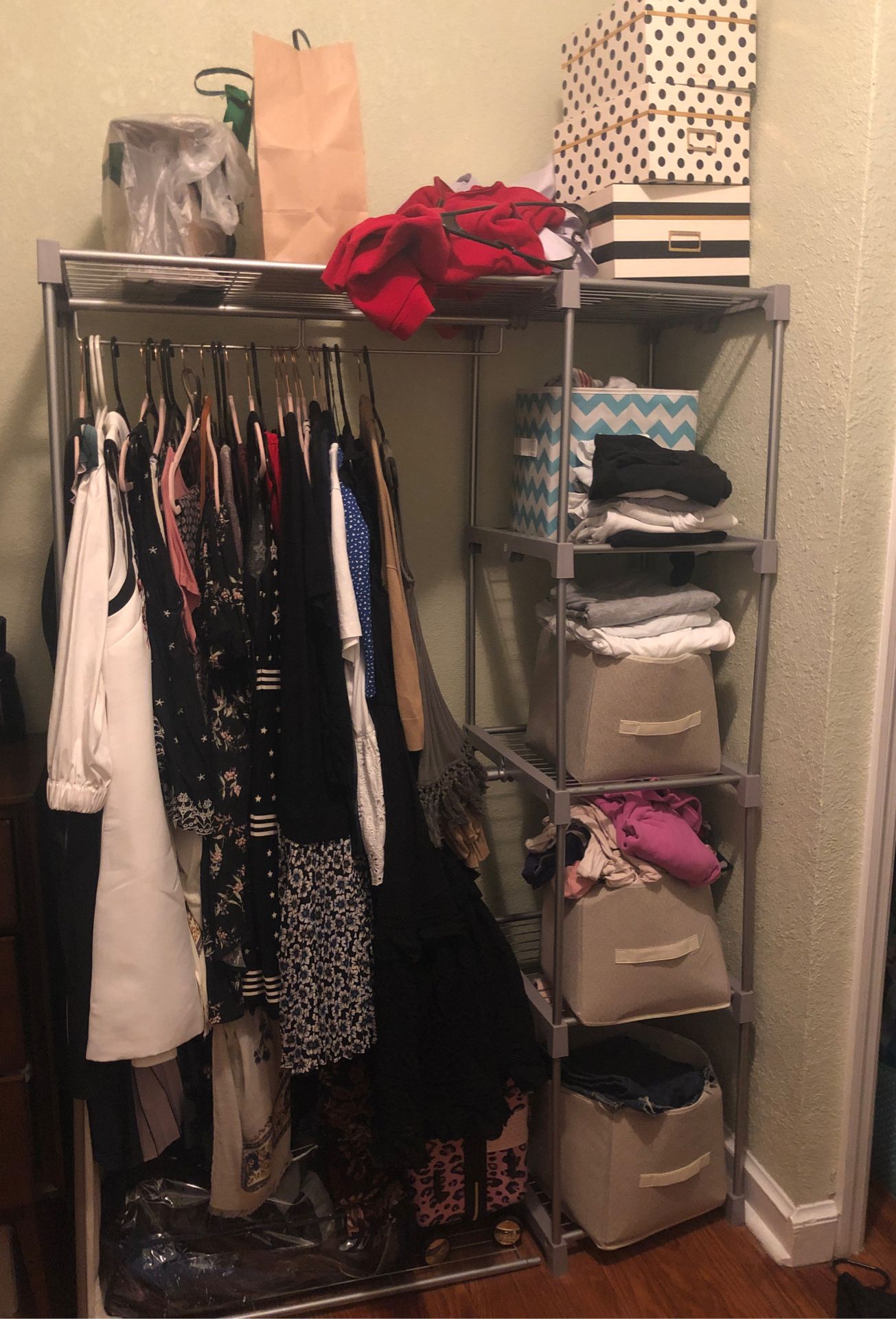 Clothes organizer closet