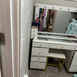 Makeup Vanity