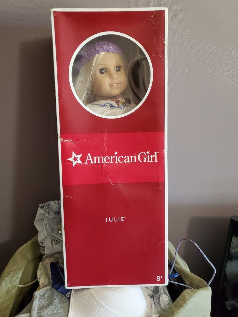 18 Inch American Girl Doll-Julie