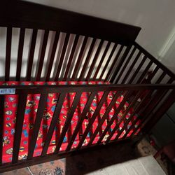 Baby Crib With Mattress 