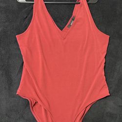 L / XL Tops