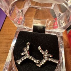 “Jumpman” Jordan Pose Stud Earrings. CZ NEW