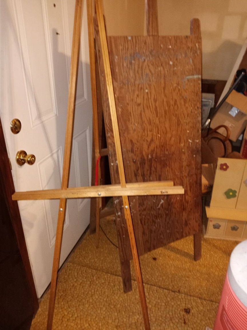 Paint Easels