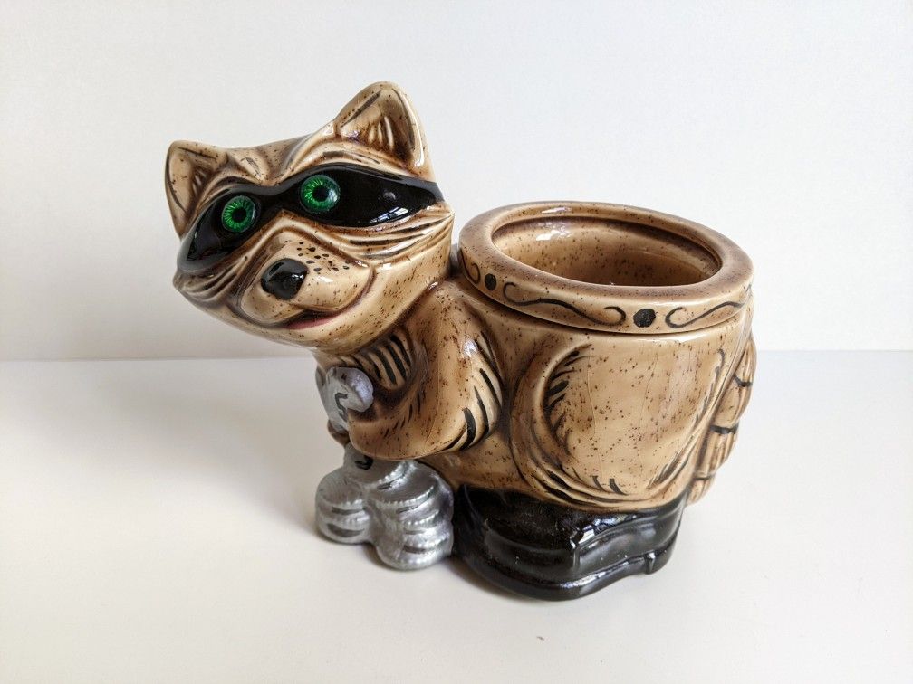 Animal Bandit Raccoon Flower Plant Planter Pot