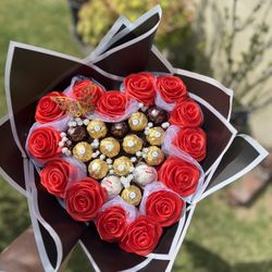 Ramo De Corazón Con Chocolates