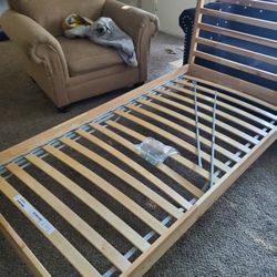 Twin Size Wooden Bed Frame w/ Slats – Easy Assembly