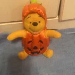 Pumpkin Pooh Vintage WINNIE THE POOH as The HALLOWEEN PUMPKIN Plush Toy by Applause