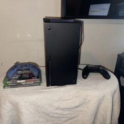 Xbox Series X Bundle – 1TB Console, 2 Controllers, External Drive, 3 Games 
