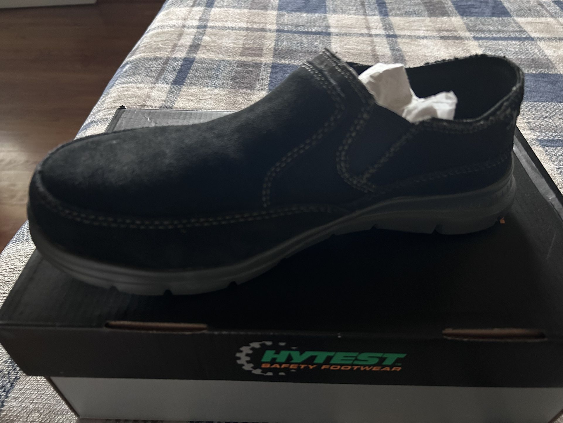 Women’s Size 8.5 Safety Shoes