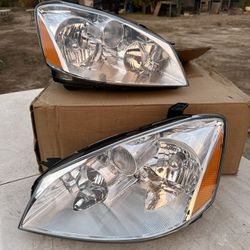 New Nissan Altima Headlights 05-06