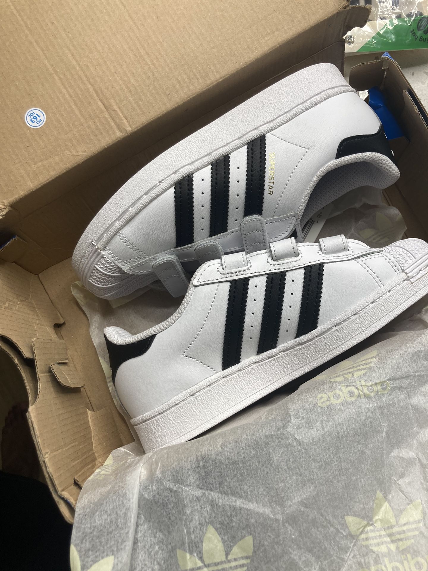 Addias Shell Toes
