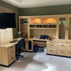 Sauder computer Desk/hutch With Side Table Attachment 