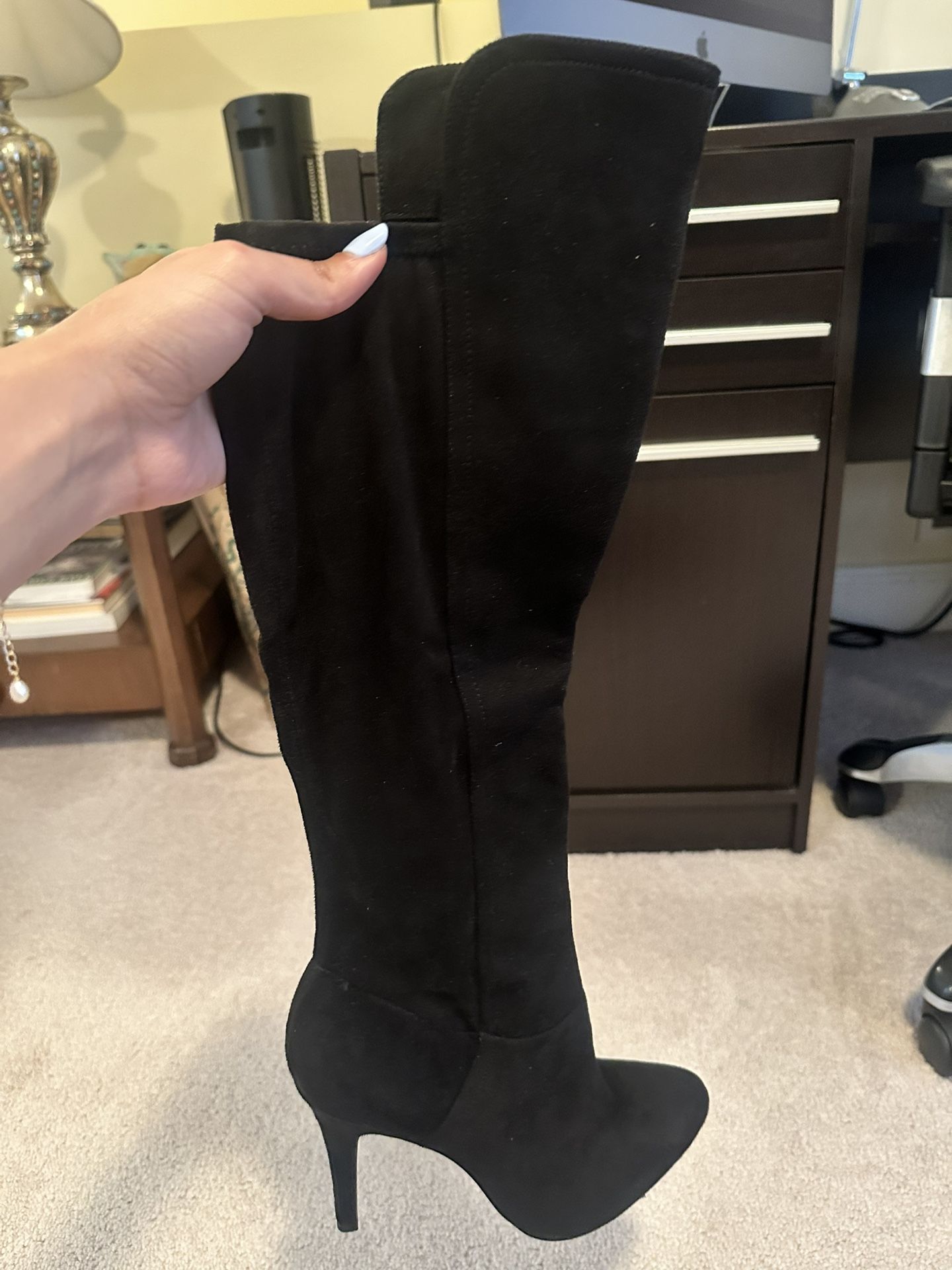 New Never Worn Women’s Boots